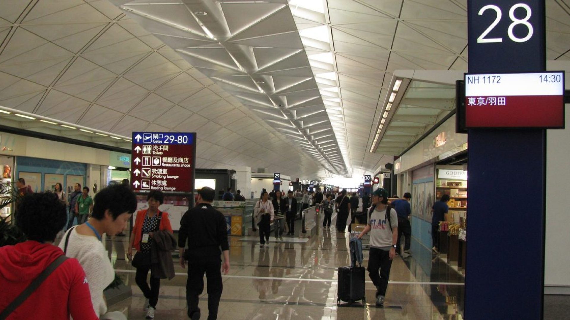 hong_kong_international_airport_terminal_1_-11-1200x630