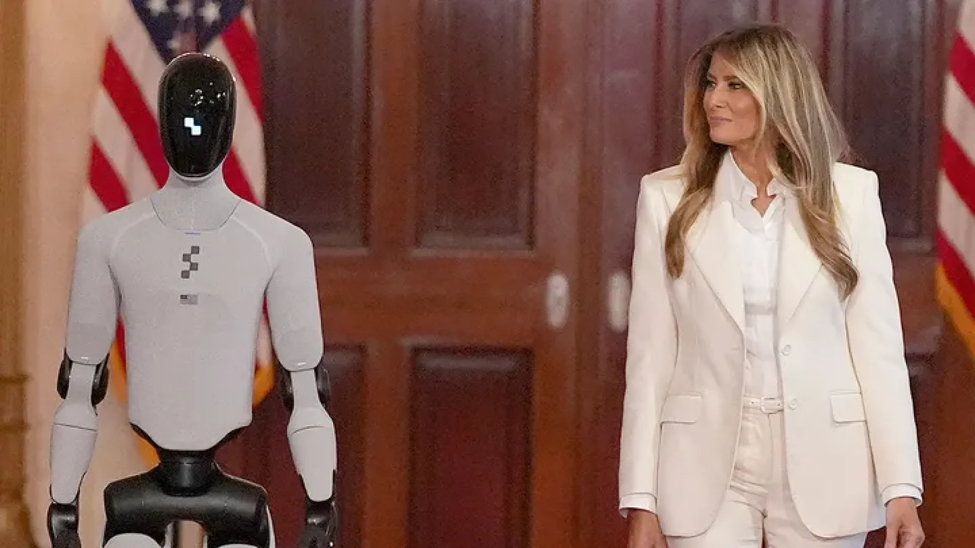 melania-trump-humanoid-robot-011